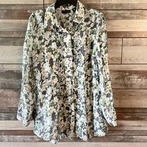 New York & Co. Green & White Floral top XL